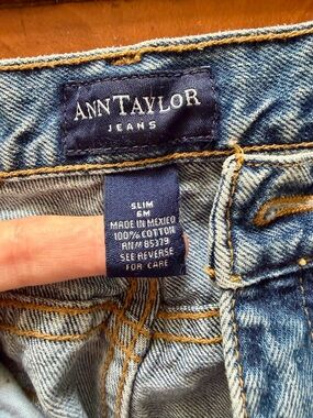 👖☀️Ann Taylor size 6 jeans indigo denim zip fly
women’s ☀️👖